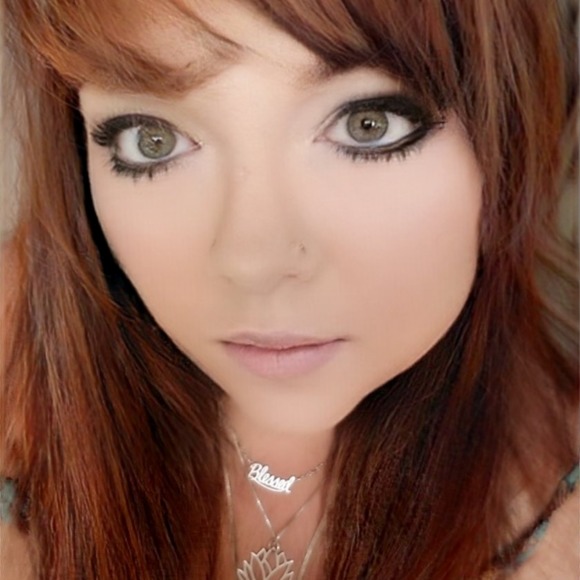 Meet your Posher, Kelly - Picture 1 of 1